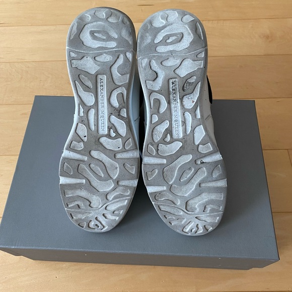 Alexander McQueen Sneaker Pelle S. Gomma Low Top Runner White with Black Suede - Picture 10 of 13